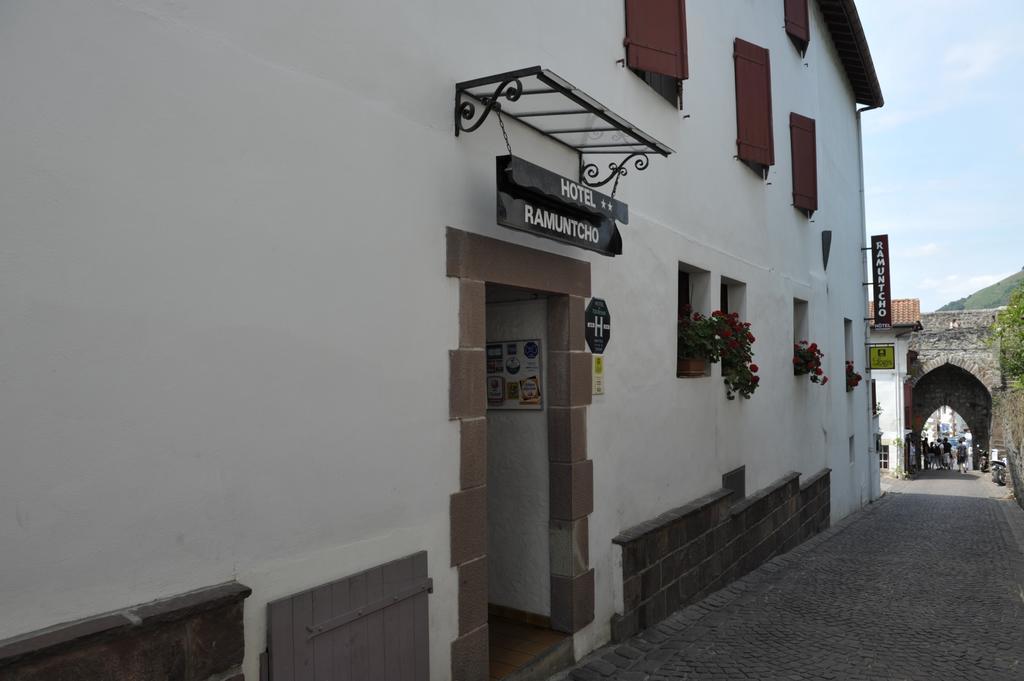 Hostel Ramuntcho Saint-Jean-Pied-de-Port Esterno foto